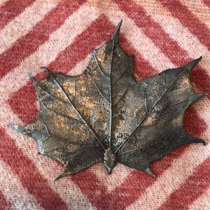 Leaf pendant